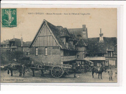 PONT-L'EVEQUE : Maison Normande, Cour De L'Hôtel De L'Aigle D'Or - Très Bon état - Pont-l'Evèque