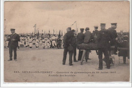 LEVALLOIS PERRET : Concours De Gymnastique Du 28 Juillet 1907 - Arrivée Des Sociétés - état - Levallois Perret