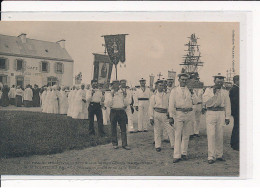 LA POINTE DU RAZ : Les Fêtes De L'inauguration De La Statue De Notre-Dame Des Naufrages, La Procession - Très Bon état - La Pointe Du Raz