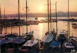 Navigation Sailing Vessels & Boats Themed Postcard Var Saint Tropez La Cote Des Maures - Voiliers