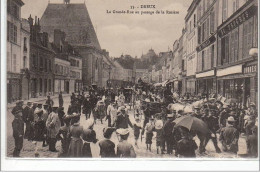 DREUX : La Grande Rue Au Passage De La Rosière - Très Bon  état - Dreux