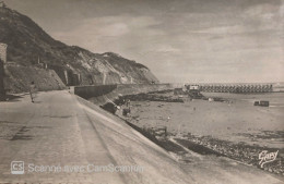 14  PORT EN BESSIN LA FALAISE ET LA PLAGE - Port-en-Bessin-Huppain