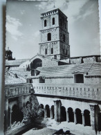 Arles  Saint Trophime  Cloître Et Clocher   CP240229 - Arles