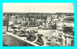 A851 / 421 14 - CABOURG Jardins Du Casino Et Les Villas - Cabourg