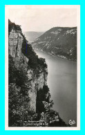 A850 / 465 01 - NANTUA Le Grand Rocher Et Le Lac - Nantua