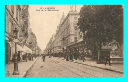 A846 / 227 84 - AVIGNON Rue De La République - Avignon