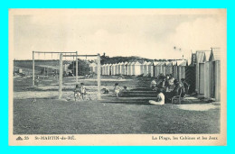 A845 / 025 17 - SAINT MARTIN DE RE La Plage Les Cabines Et Les Jeux - Saint-Martin-de-Ré