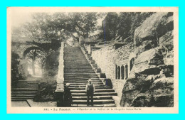 A841 / 041 56 - LE FAOUET Escalier Et Beffroi De La Chapelle Sainte Barbe - Le Faouet