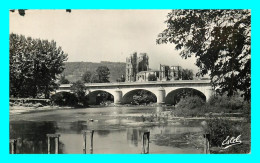 A871 / 589 54 - TOUL Cathédrale Et Pont Sur La Moselle - Toul