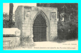 A867 / 011 13 - ARLES Oratoire Funéraire De La Famille Des Porcelets - Arles