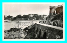 A866 / 033 35 - DINARD L'Heure Du Bain Et Promenade De La Malouine - Dinard