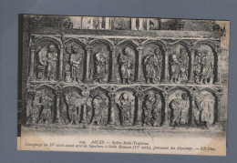 CPA - 13 - Arles - Eglise Sainte-Trophime - Sarcophage Du IVe Siècle Ayant Servi De Sépulture à,Saint-Honorat - NC - Arles