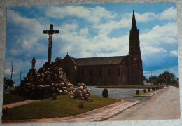 56 Morbihan CPM  Près Ploermel église De Taupont - Andere & Zonder Classificatie