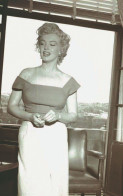 MARILYN MONROE  PHOTO POSTCARD  (rp) Mayo 24-5 - Famous Ladies