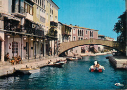 Navigation Sailing Vessels & Boats Themed Postcard Port Grimaud Var Cite Lacustre - Velieri