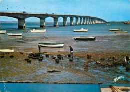 Navigation Sailing Vessels & Boats Themed Postcard Le Viaduc D' Oleron  Campenon Bernard - Sailing Vessels