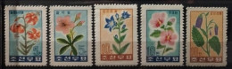 Corée Du Nord 1960-61 / Yvert N°223-227 / ** (sans Gomme) (le 225 Avec Gomme*) - Korea (Nord-)