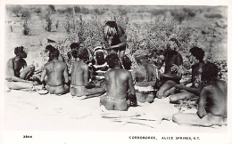 Australia - ALICE SPRINGS (NT) Corroboree Aboriginals - REAL PHOTO - Publ. C. A. Pitt Ltd. - Aborigenes