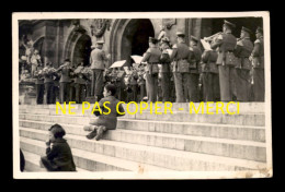 GUERRE 39/45 - MUSIQUE MILITAIRE ALLEMANDE SUR LES MARCHES DE L'OPERA DE PARIS LE 16 OCTOBRE 1941 - FORMAT 11 X 7 CM - Krieg, Militär