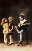 Children Girls And Boy Playing A Mandolin And Dancing Vintage Original Postcard Real Photo Made In France - Portretten