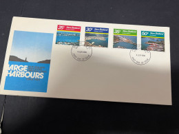 1-5-2024 (3 Z 32) FDC New Zealand - 1980 - Large Harbours - FDC