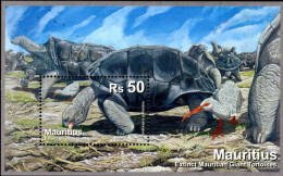 Mauritius 2009 Extinct Mauritian Giant Tortoises Souvenir Sheet Unmounted Mint. - Maurice (1968-...)