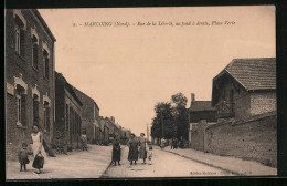 CPA Marcoing, Rue De La Liberté, Au Fond à Droite, Place Verte  - Marcoing