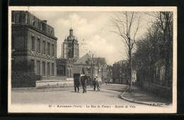 CPA Avesnes, La Rue De France, Entrée De Ville  - Autres & Non Classés
