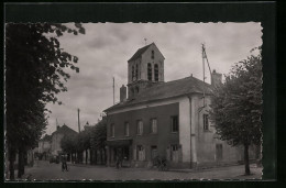 CPA Verneuil-sur-Seine, La Grande Rue Et L`Eglise  - Verneuil Sur Seine