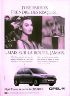 Publicité Papier  VOITURE OPEL CORSA 1996 TS - Publicités