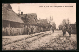 AK Ploska Bei Brest-Litowsk, Dorfstrasse Mit Soldaten  - Russland