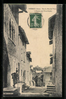 CPA Crémieu, Rue Du Marché-Vieux Et Fenetre Des Trois Pendus  - Crémieu