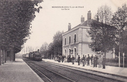 Mondoubleau (41 Loir Et Cher) La Gare - Train En Gare - Autres & Non Classés