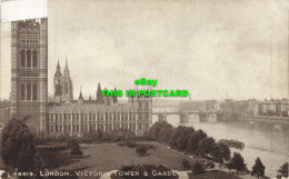 R568405 48819. London. Victoria Tower And Gardens. Sepiatone Series. Photochrom - Sonstige & Ohne Zuordnung