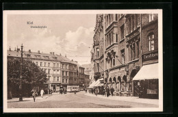 AK Kiel, Dreiecksplatz Mit Strassenbahn  - Tramways