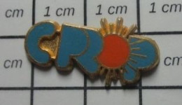 321  Pin's Pins / Beau Et Rare / MARQUES / SOLEIL ROUGE CPROP - Marche