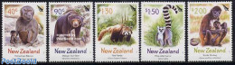 New Zealand 2004 Zoo Animals 5v, Mint NH, Nature - Animals (others & Mixed) - Bears - Monkeys - Unused Stamps
