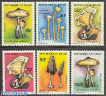 Chad 1985 Mushrooms 6v, Mint NH, Nature - Mushrooms - Otros & Sin Clasificación