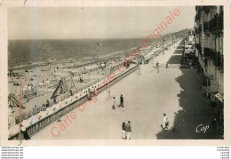 14.  CABOURG .  La Terrasse Des Anglais Vers L'Est . - Cabourg