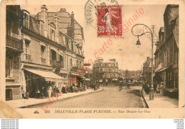 14.  DEAUVILLE PLAGE FLEURIE . Rue Désiré Le Hoc . - Deauville