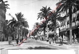 83.  HYERES .  Avenue Gambetta . - Hyeres