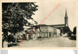 82.  GRISOLLES . Place De La Mairie . - Grisolles