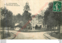 77.  COULOMMIERS . Le Monument Des Vétérans Et Le Carrefour Montapeine . - Coulommiers