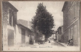 CPA 13 - ISTRES - Boulevard Detrez - TB PLAN Rue CENTRE VILLE ANIMATION Fontaine - Istres