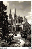 29 QUIMPER N°2726 Le Chevet De La Cathédrale SAINT CORENTIN Et Jardins De L'ancien Evêché VOIR DOS - Quimper