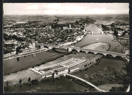 AK Kitzingen, Ortsansicht Am Fluss Mit Brücke  - Kitzingen