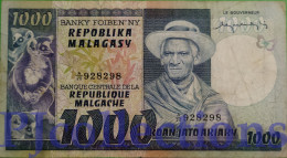 MADAGASCAR 1000 FRANCS 1975 PICK 65a VF W/PINHOLES - Madagascar