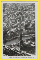 CPA PARIS LA TOUR EIFFEL  Vue Aérienne 1933 - Eiffelturm