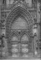 68 THANN  Le Portail De La Cathédrale  N° 42 \MK3000 - Thann
