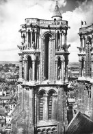 02  LAON  La Cathédrale Notre Dame Tour Sud De La Façade Vue De L'Est   N° 134 \MK3001 - Laon